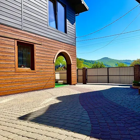 N V New View Villa Yaremche Exterior photo